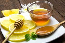Honey and lemon facial mask ingredients