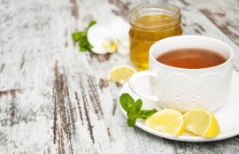 Cup of tea with lemon and honey manuka honey, uses for manuka honey