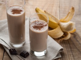 banana smoothie manuka honey smoothie, smoothie recipes