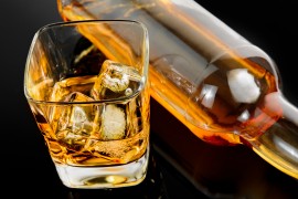 honey whiskey whiskey, honey flavored liquor