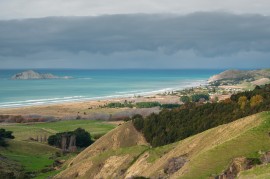 New Zealand Maori people, manuka honey, land rates, New Zealand, earthquake